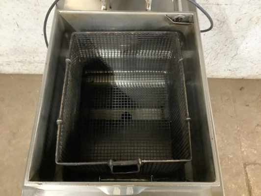 Thumbnail: SOLD 152-0812 Henny Penny 600 Natural Gas Pressure Fryer with Filter System