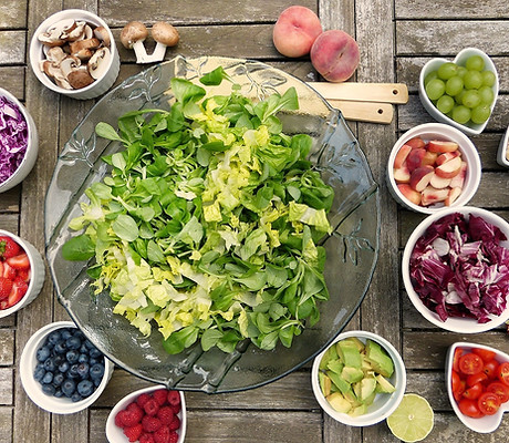 salad-g31fd6b4f5_1920.jpg