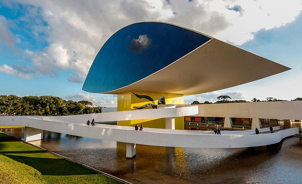 curitiba - 1366 X 753.jpg