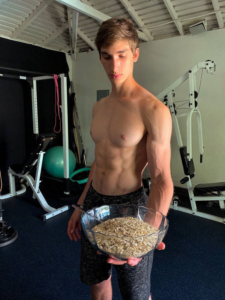 Abs Are Made In The Kitchen