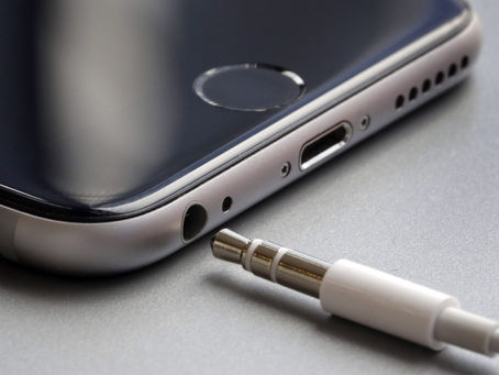 How Apple Killed The Headphone Jack!