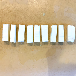 cut cream cheese for maki sushi