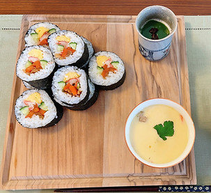 Sushi rolls making class in tokyo