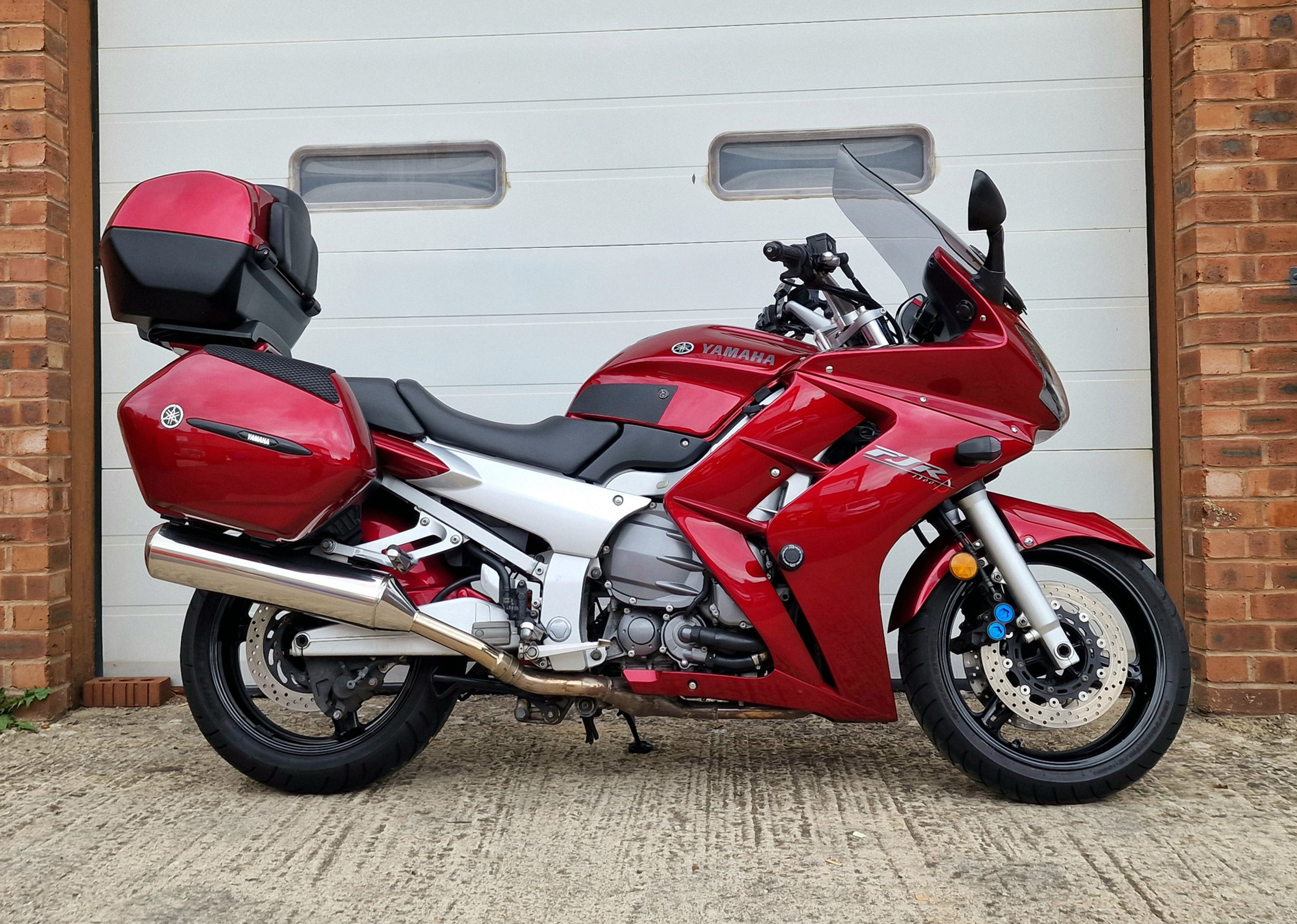 Yamaha FJR1300 2002 8213 Miles Red Immaculate