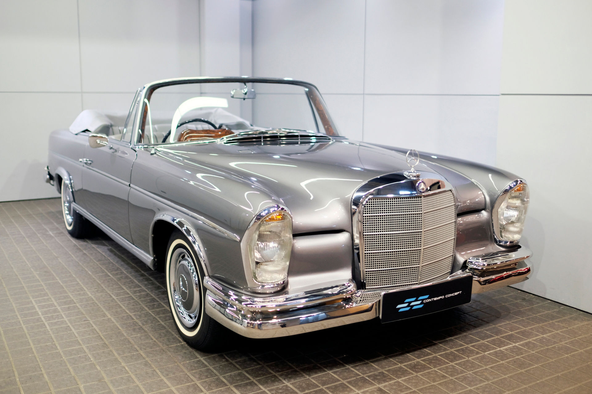 Mercedes-Benz 220SE Cabriolet