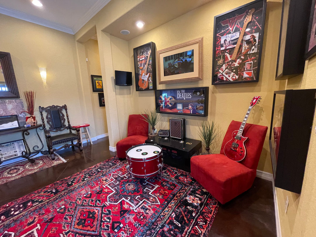 Front entrance different angle at Chris Lieck Studios