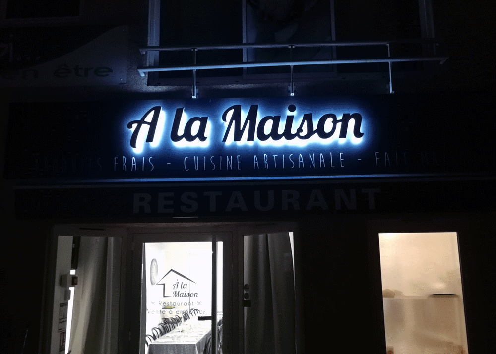 enseigne-a-la-maison-magnetik-communication-grezieu