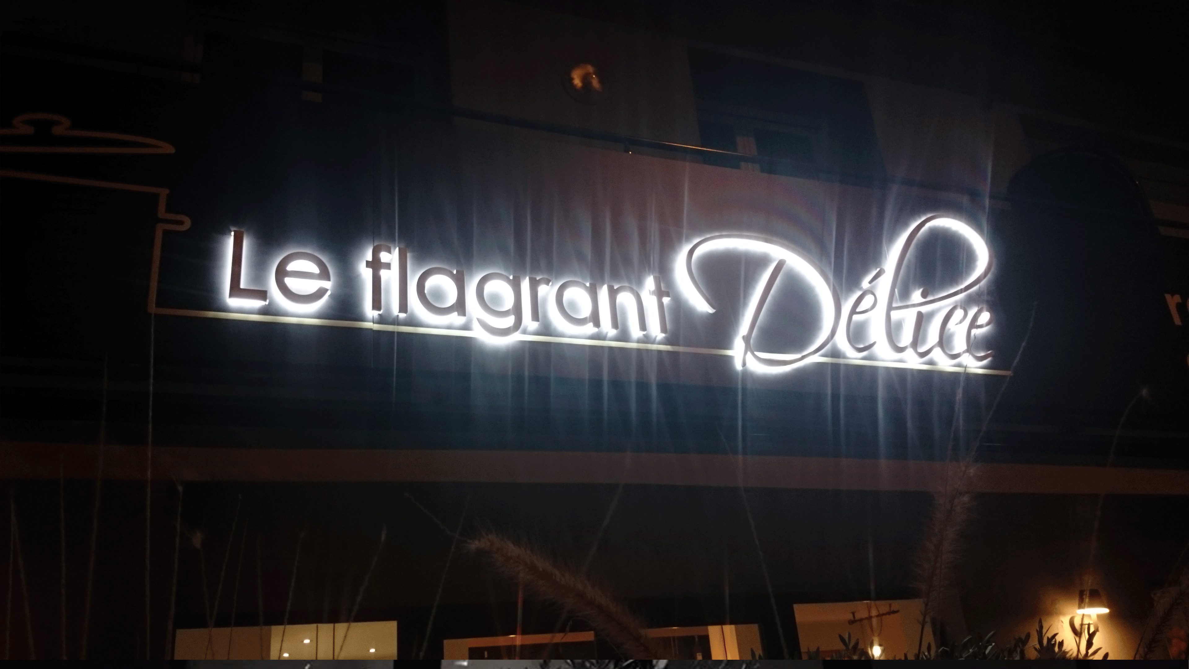 le-flagrant-delice-enseigne-craponne-magnetik-communication-lyon