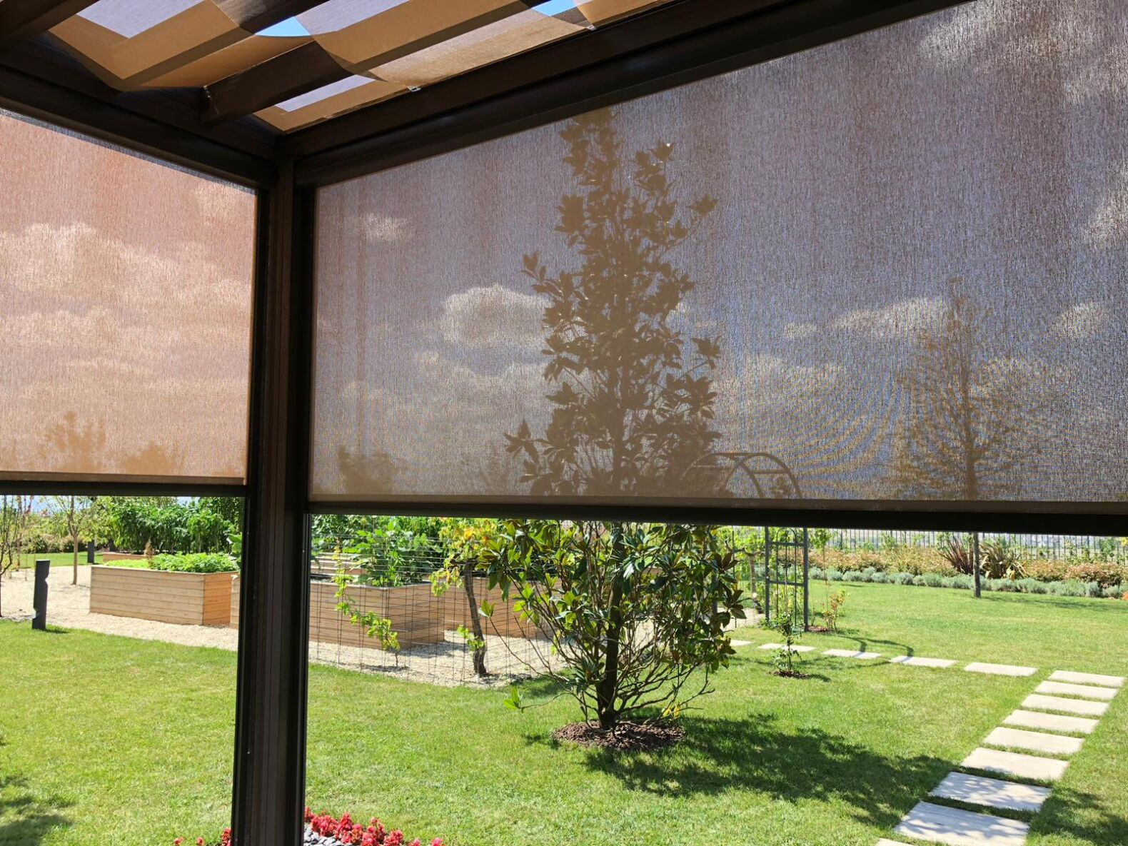 Fabric Zip Screens for roof systems