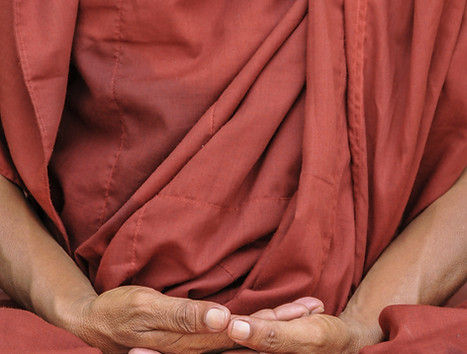 Meditierende Handbewegung