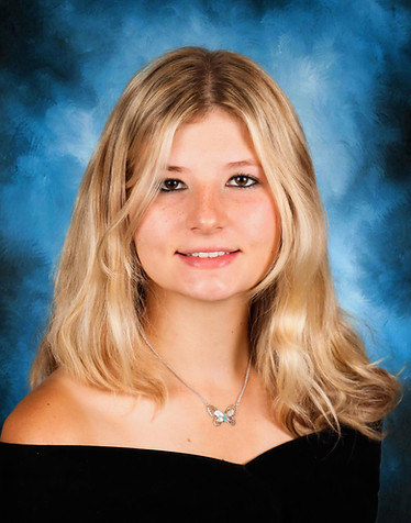Lauren Picture headshot