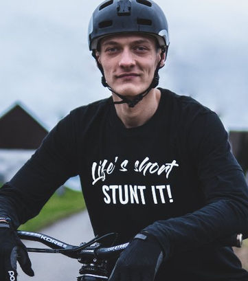 LUKAS KNOPF
