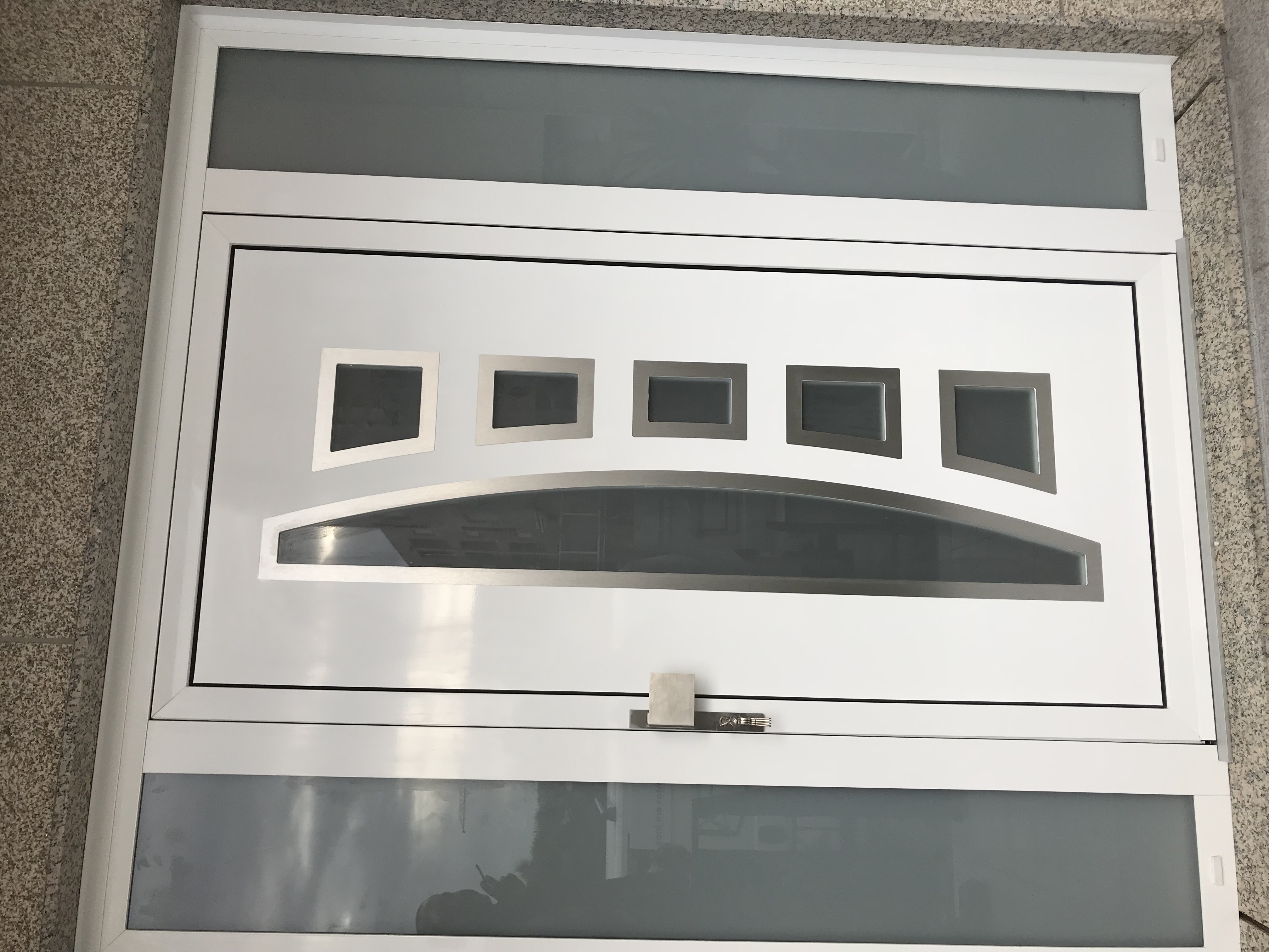 Porta de Entrada em Alumínio