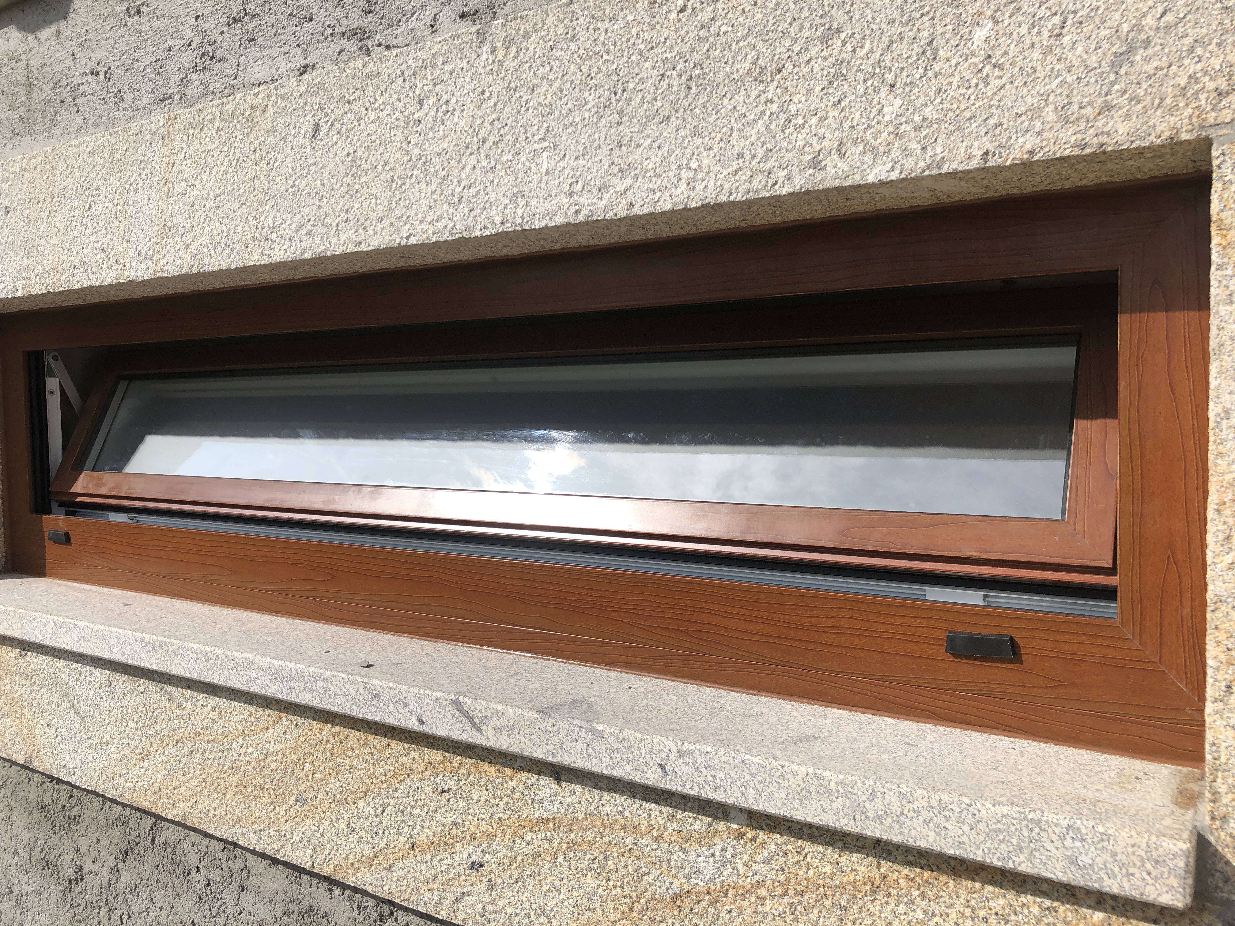 Basculante em Alumínio