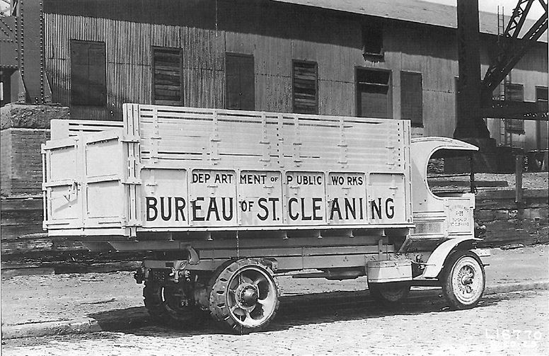 A garbage truck operated by the Philadelphia Bureau of Street Cleaning in the 1920s. Photo Credit: Waste360
