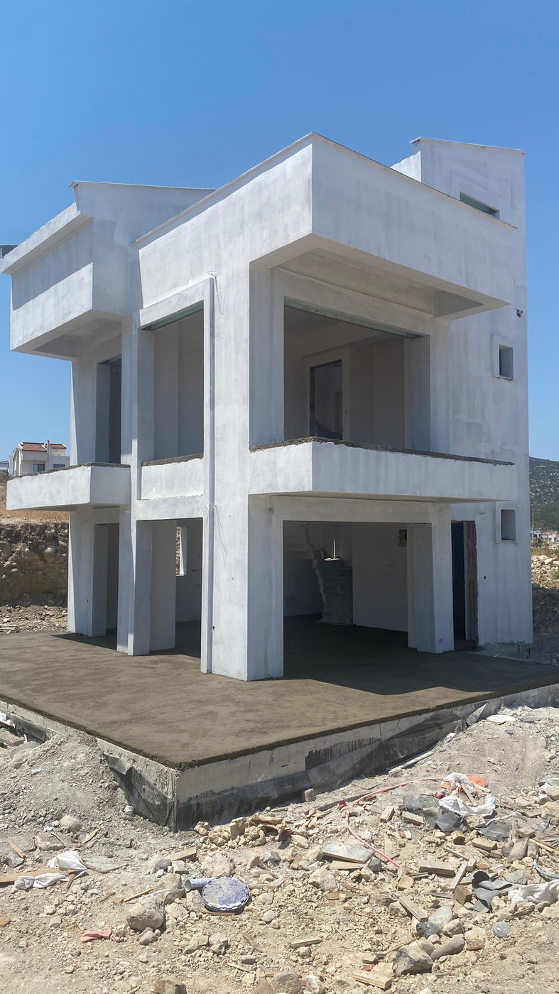 Sıvası tamamlanmış konut cephesi