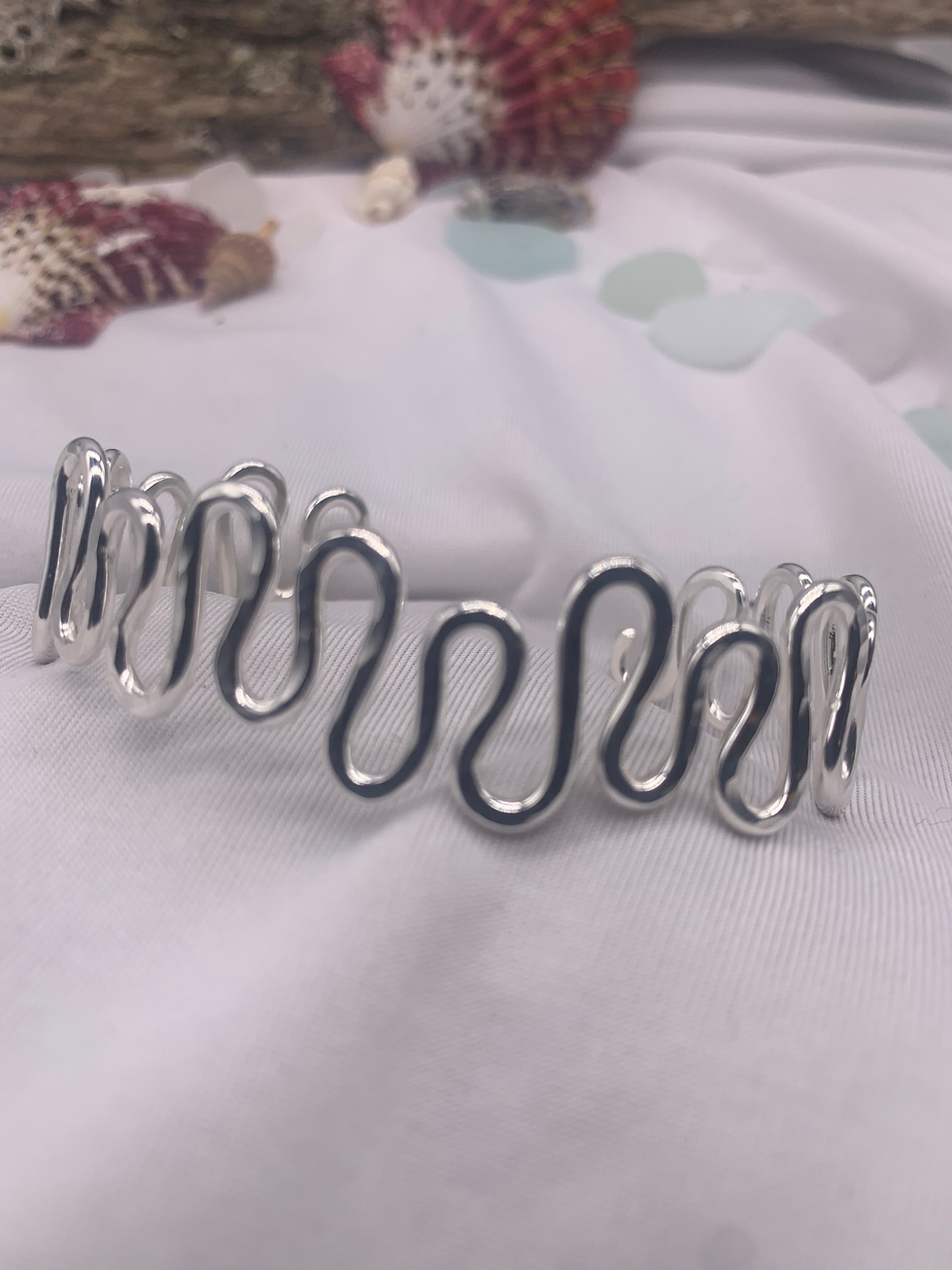 Thumbnail: Crazy wave cuff 
