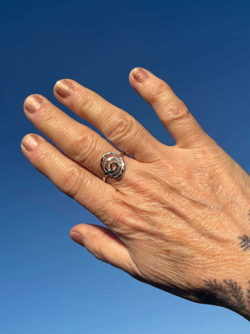Thumbnail: “T” Spiral ring