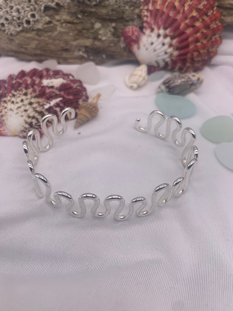 Thumbnail: Crazy wave cuff 