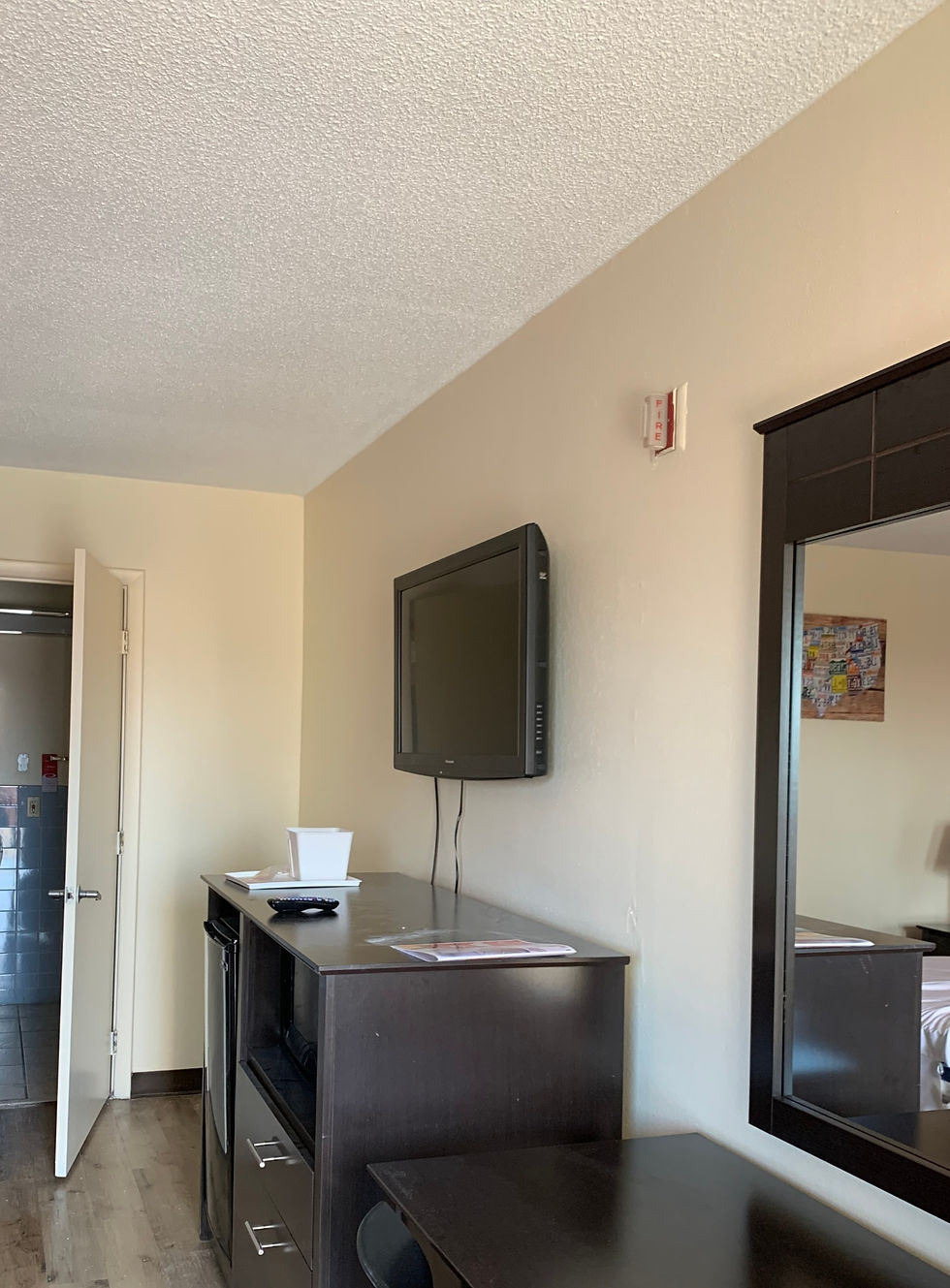 Econolodge After
