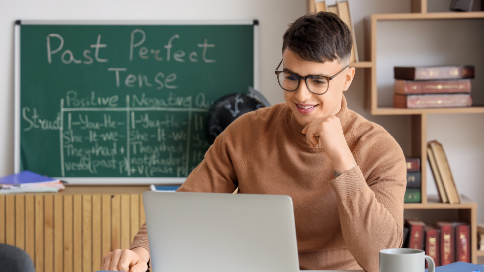 Habla Inglés Con Confianza: Herramientas y Estrategias (Speak English with Confidence: Tools and Strategies)