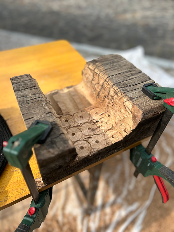 Miniature : C comme Creusée