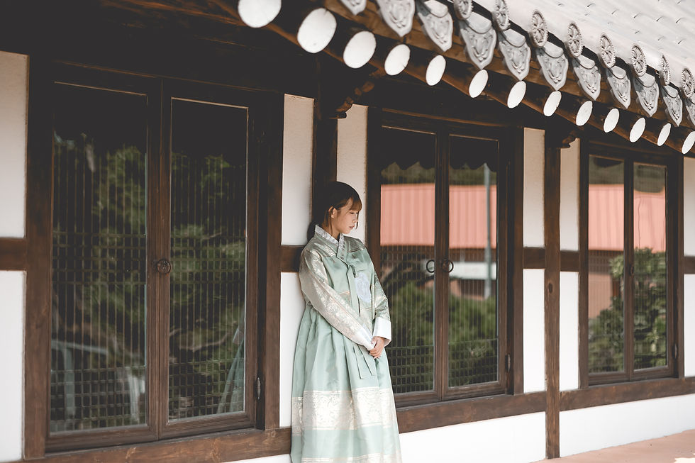 Step into a time tunnel and experience a day as the female lead in a Korean drama in a traditional Hanok (traditional Korean house).