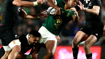 All Blacks aprovecharon las lagunas de Springboks y vencieron en Auckland