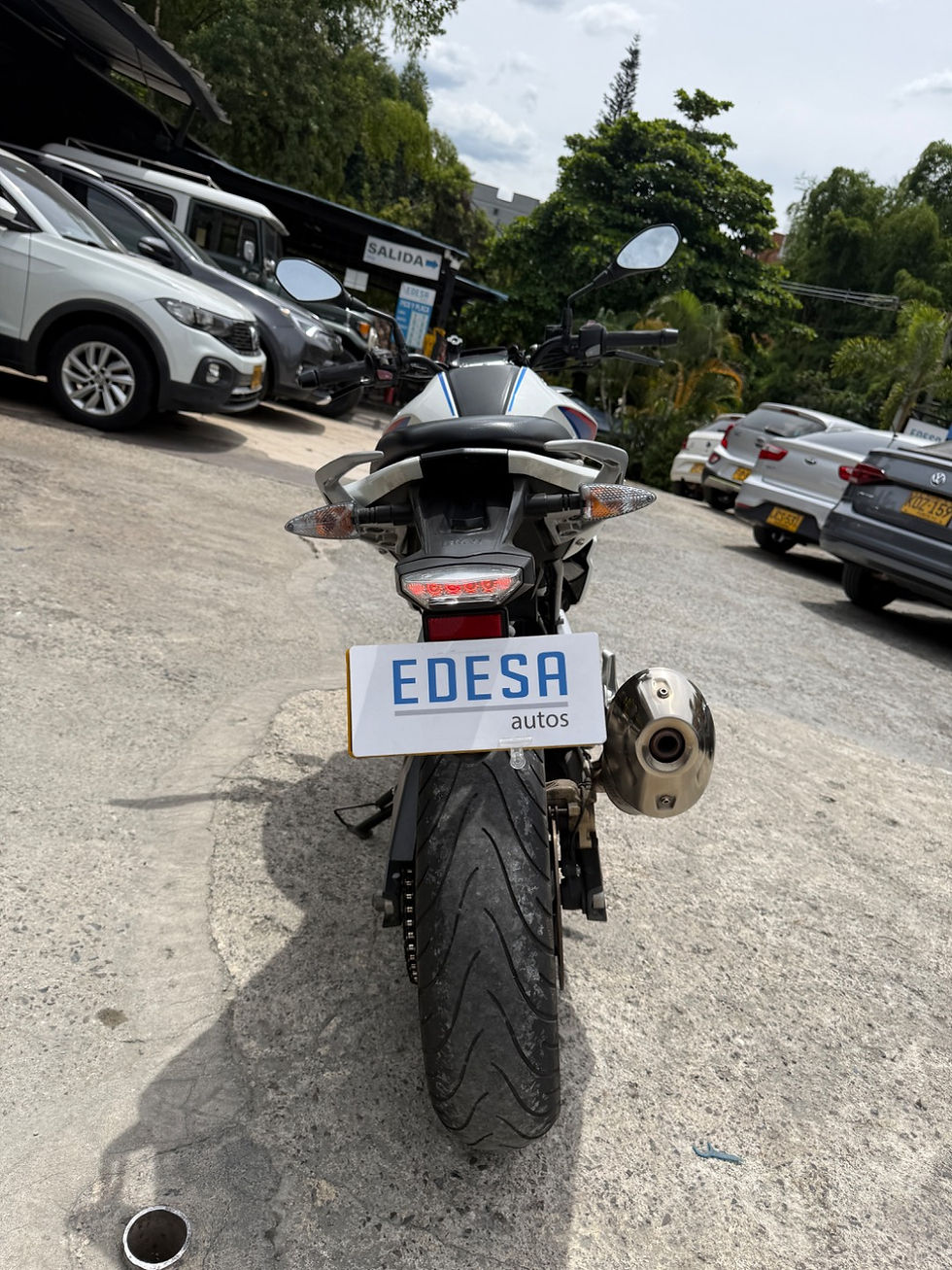 Miniatura: BMW G 310 R