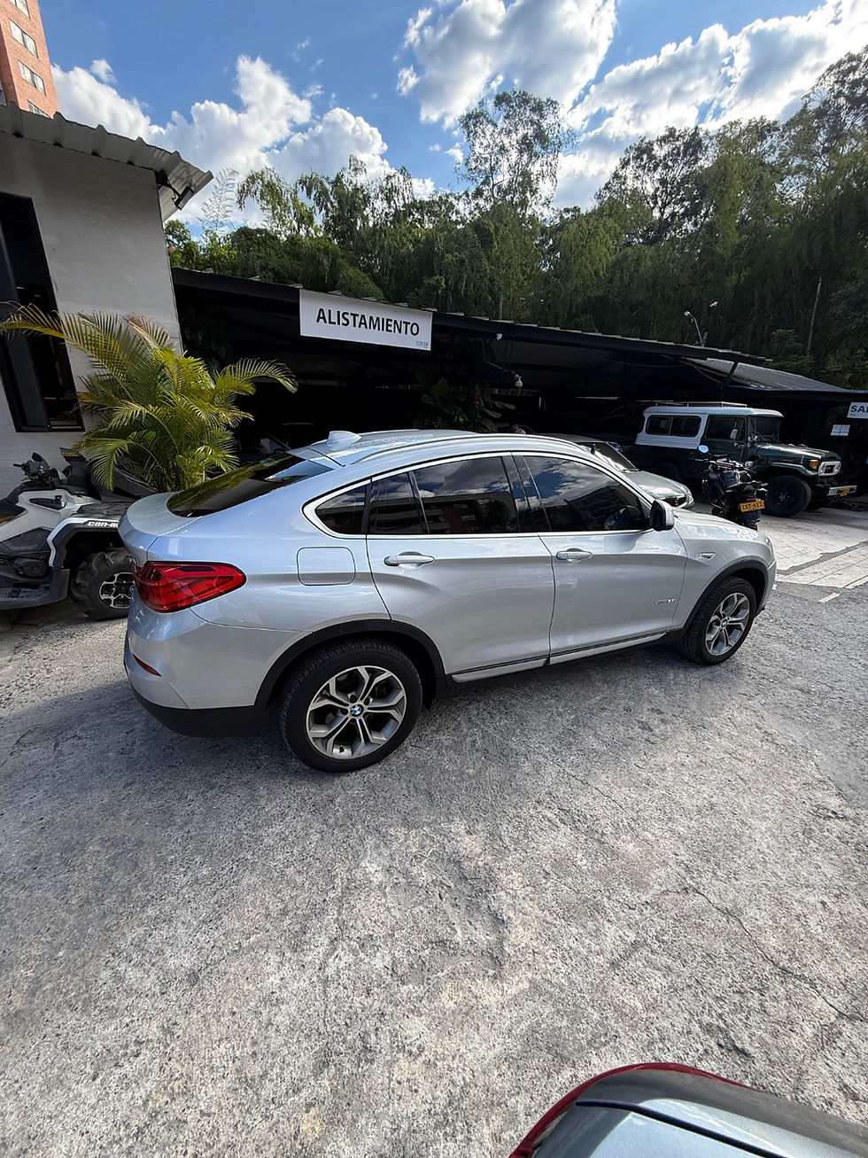 Miniatura: BMW X4 XDRIVE28I