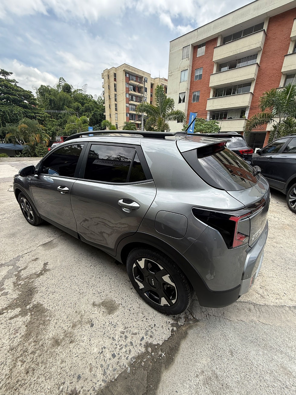 Miniatura: KIA STONIC GASO/ELEC