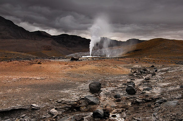60m_artificial_fumarole_at_el_tatio_geothermal_field.jpg