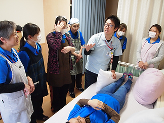 介護ステーションつばめの研修風景