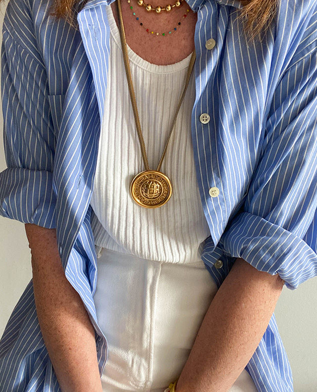 Miniature : médaille Rochas vintage metal dore | Made in France