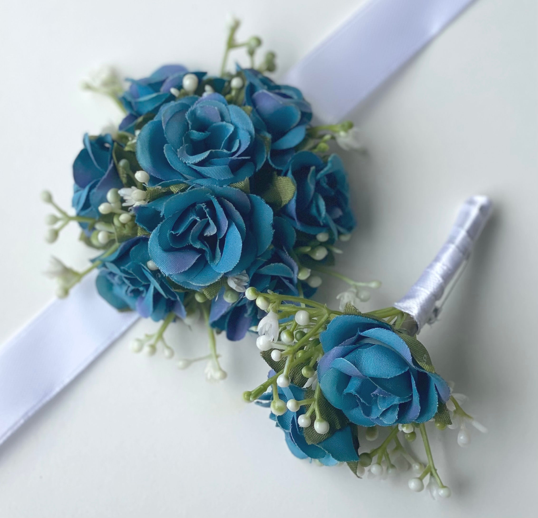 Blue Spray Rose Corsage Set