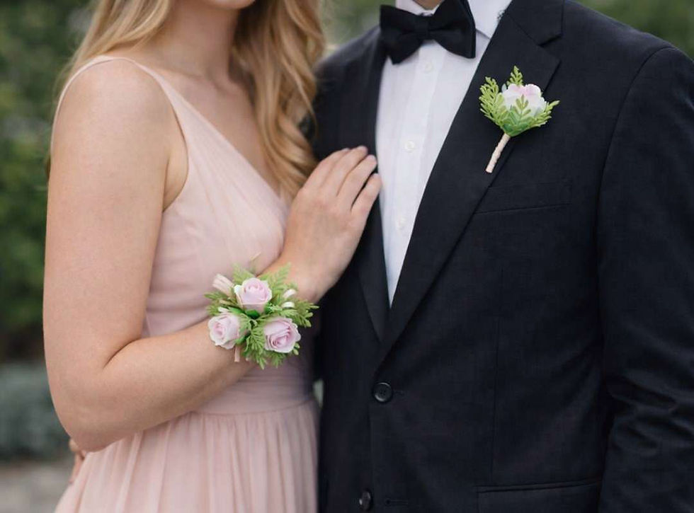 Corsages-Artificial-Wedding-Flowers_edited.jpg