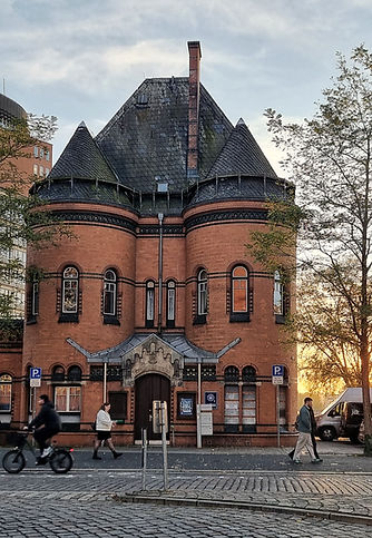 Fahrradtour Hamburg Foto-Spot-Tour: Pülizeirevier 25 an der Kehrwiederspitze