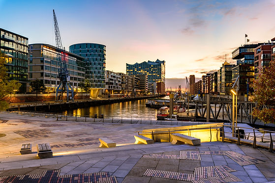 Fahrradtour Hamburg City Tour - Der Klassiker: Der Santorhafen in der HafenCity mit der Elphilharmonie