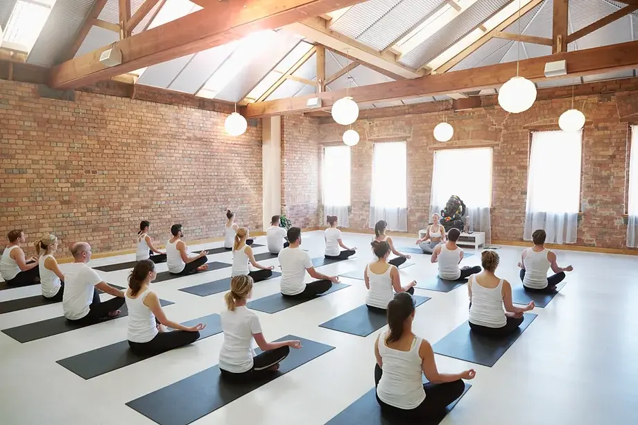 Group Yoga Lesson in Istan
