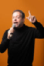 אסף פרת בהרצאה מוזיקלית מתוך "מדברים מוזיקה"