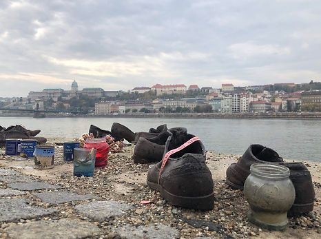 Mémorial au bord du Danube