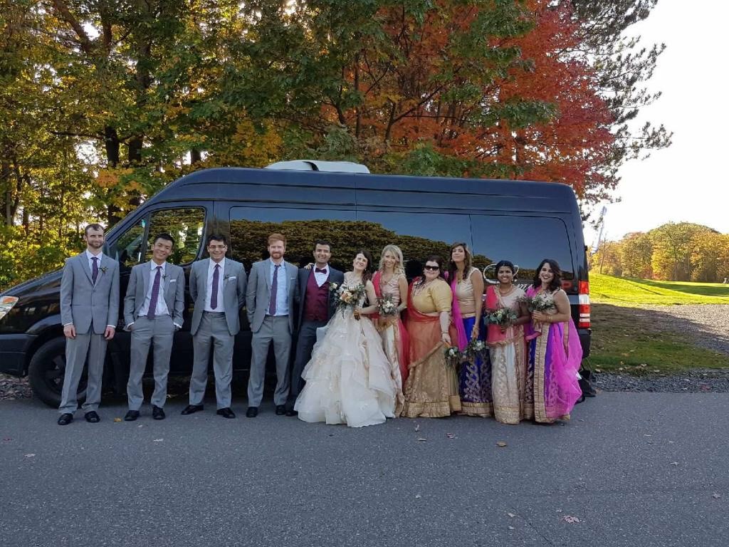 Hollywood Limousine & Airport Express Sault Ste Marie