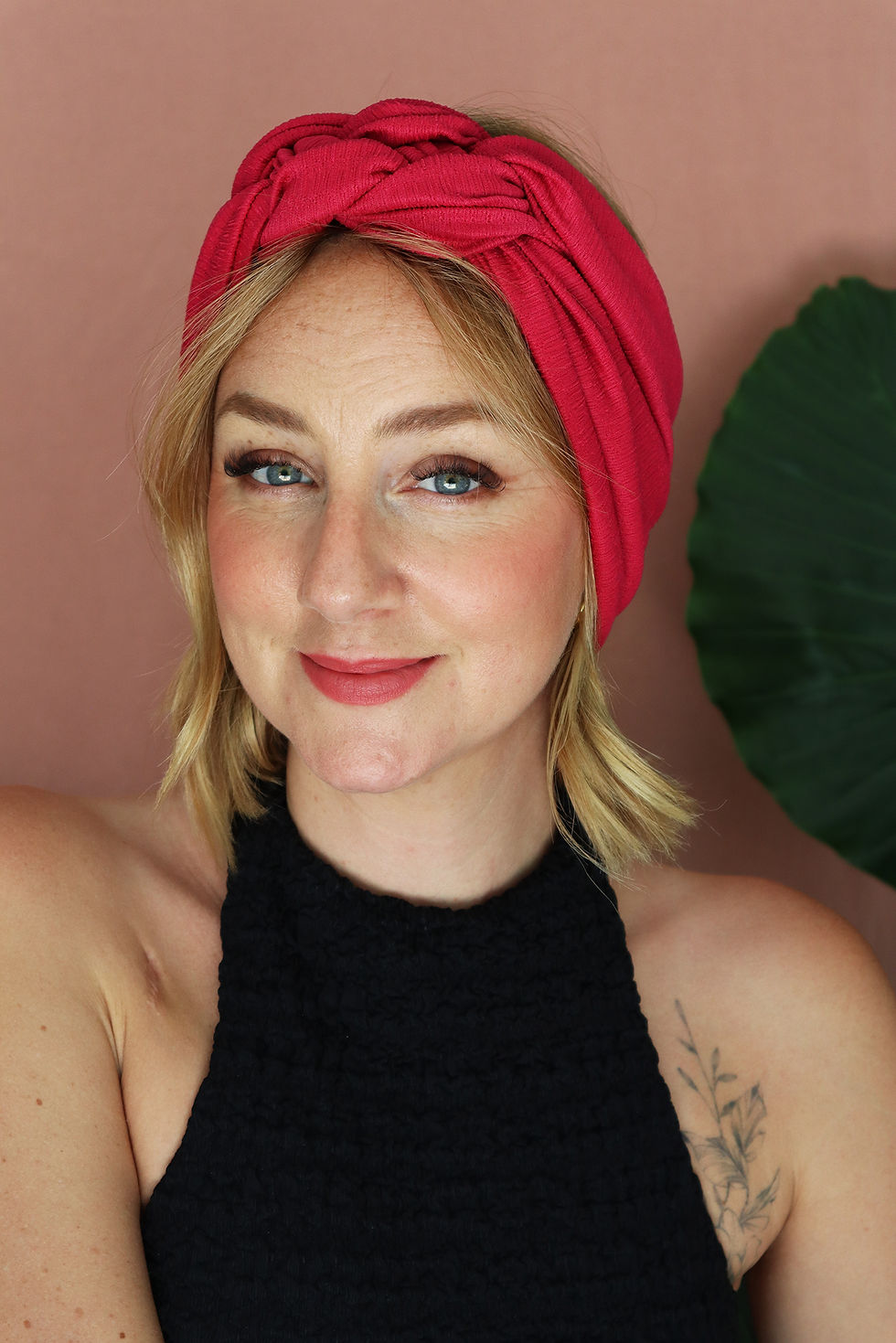 Turban Transformable Uni tissu crépon "Fushia" de la marque Entrenoue