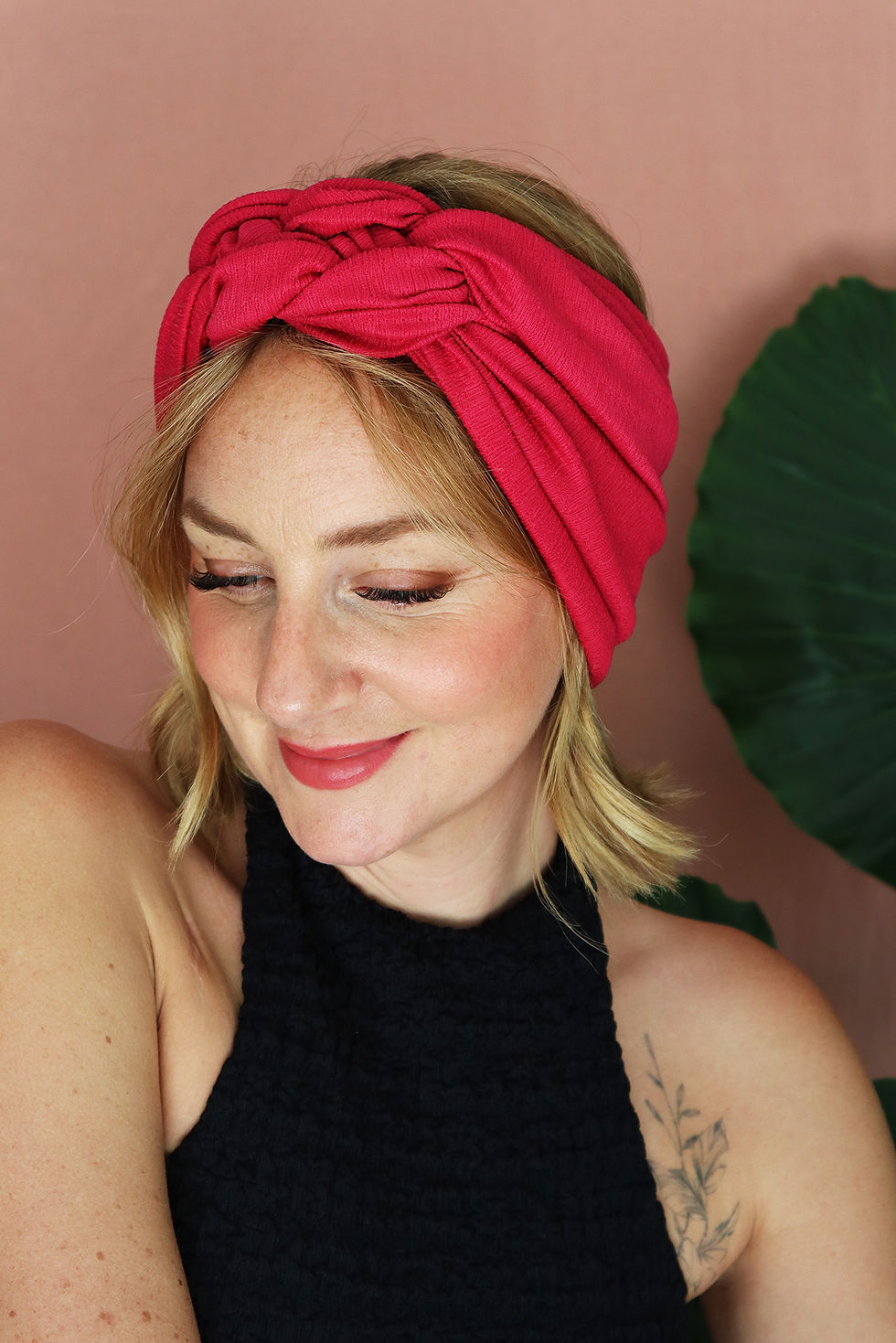 Turban Transformable Uni tissu crépon "Fushia" de la marque Entrenoue