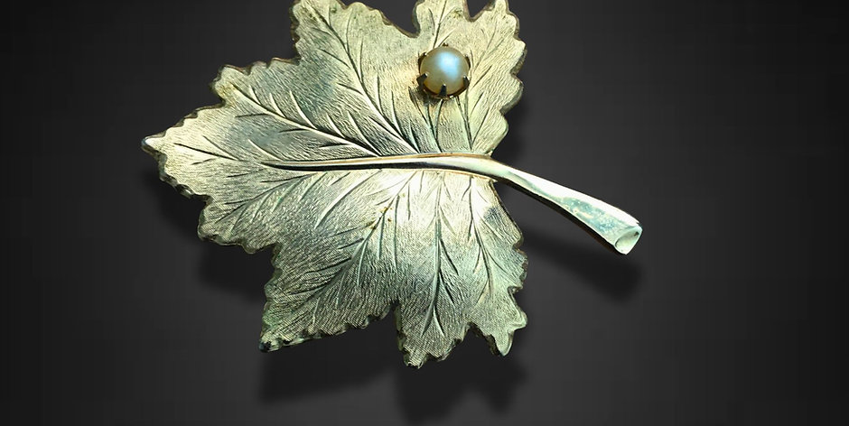 Sarah Coventry Gold Leaf & Pearl Brooch – Mid Century 2.5"