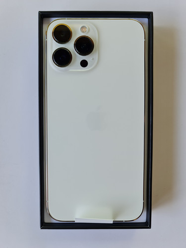 Apple iPhone 13 Pro シルバー 512GB Amazon.com: Apple iPhone 13 Pro, 512GB, Silver - GSM Carriers