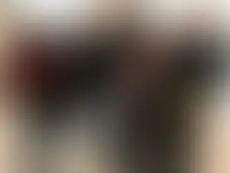 Bildet viser seks voksne mennesker oppstilt ved siden av hverandre. 