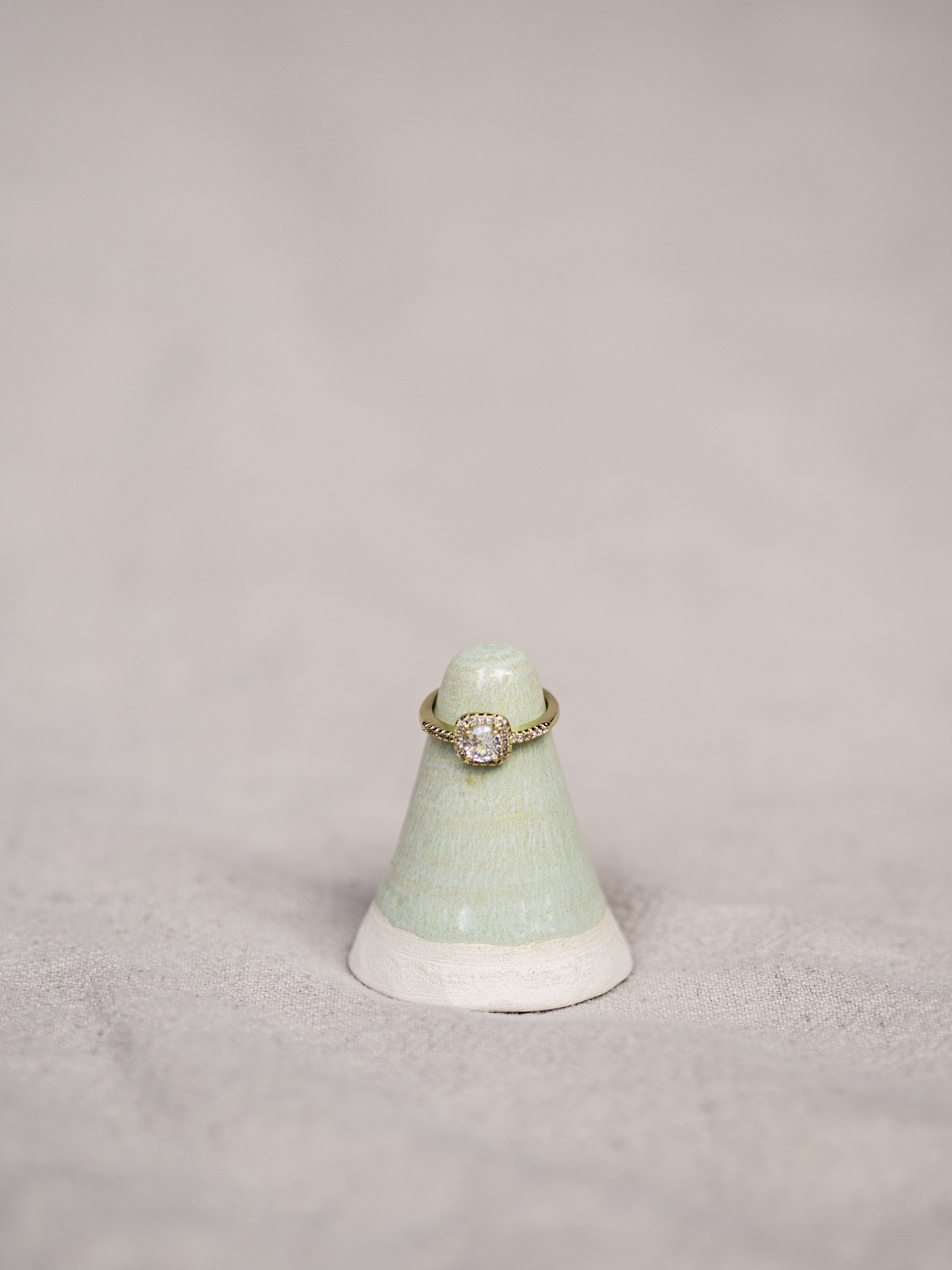 Ring Holder in Sea Spray