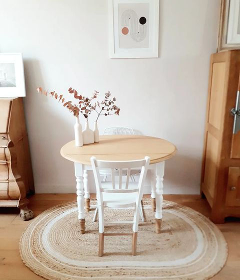Miniature : Table ronde rétro scandinave