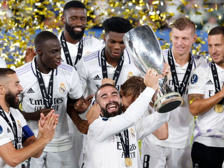 Dani Carvajal, Courtois & Valverde express their happiness to the press after lifting the Super Cup